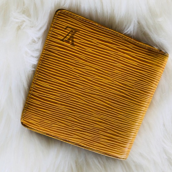 Louis Vuitton Other - Selling authentic Louis Vuitton Epi Leather bifold